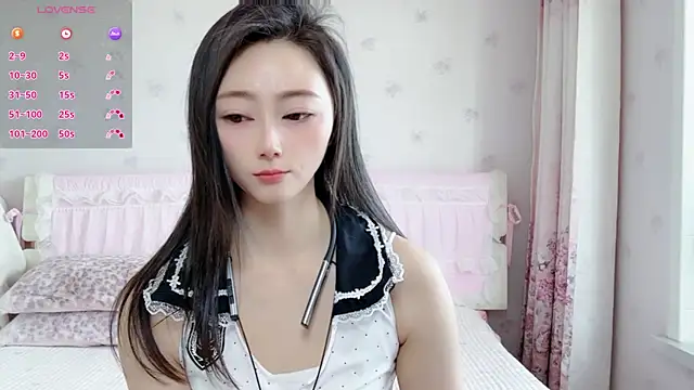 Snapshot of anjila888 chatting on 04.10.26 anjila888 online show from 04.10.26