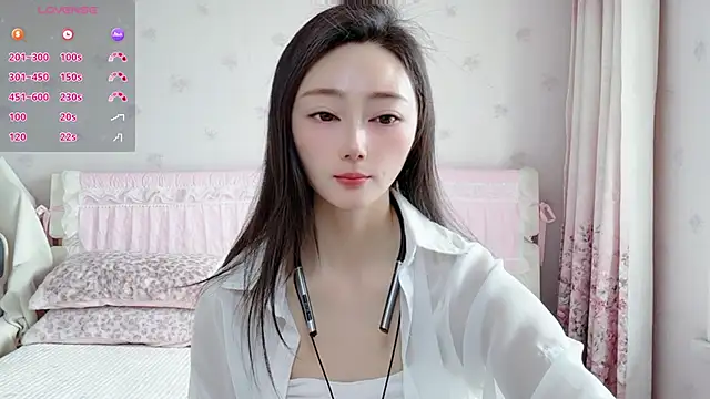 Snapshot of anjila888 chatting on 04.12.26 anjila888 online show from 04.12.26