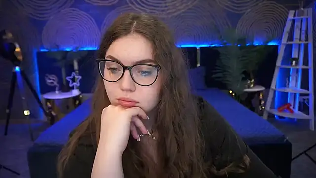 LuxSopphia online show from 09.27.25