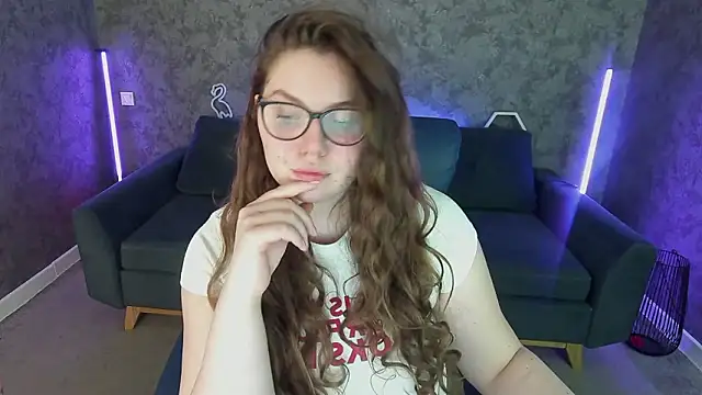 LuxSopphia online show from 03.24.26