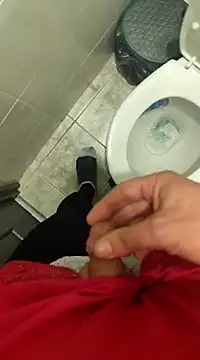 Snapshot of evi42 chatting on 03.19.25 evi42 online show from 03.19.25