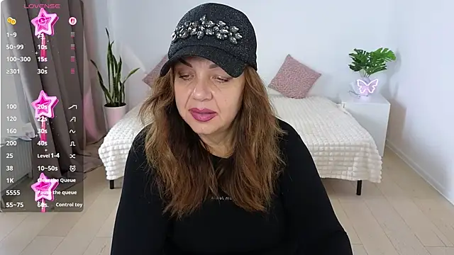 Snapshot of Nika_Light chatting on 10.12.25 Nika Light online show from 10.12.25