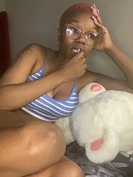 YummyMelanin117 online show from 09.18.25