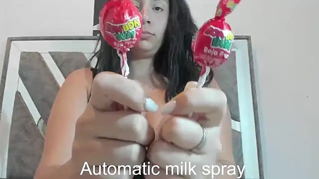 Snapshot of braces_kourtney chatting on 01.14.26 braces kourtney online show from 01.14.26