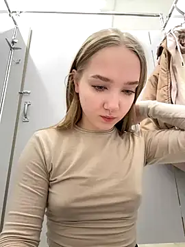 Snapshot of bambi_lu chatting on 11.09.25 bambi lu online show from 11.09.25