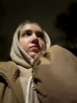 Snapshot of bambi_lu chatting on 11.11.25 bambi lu online show from 11.11.25