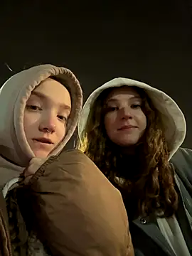 Snapshot of bambi_lu chatting on 11.23.25 bambi lu online show from 11.23.25