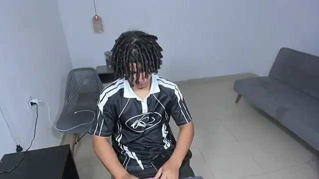 Snapshot of samxx_muscle chatting on 06.21.26 samxx muscle online show from 06.21.26