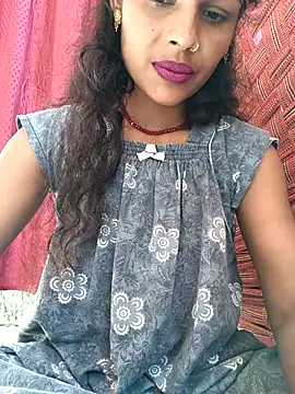 Snapshot of Eshna_Dabral chatting on 09.20.25 Eshna Dabral online show from 09.20.25