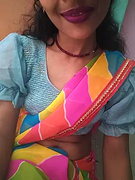 Snapshot of Eshna_Dabral chatting on 09.23.25 Eshna Dabral online show from 09.23.25