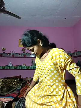 Snapshot of Eshna_Dabral chatting on 11.13.25 Eshna Dabral online show from 11.13.25