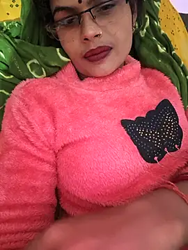 Snapshot of Eshna_Dabral chatting on 11.15.25 Eshna Dabral online show from 11.15.25