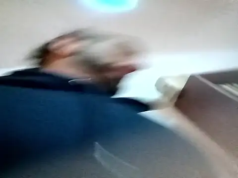 Snapshot of Dokonaly chatting on 10.28.25 Dokonaly online show from 10.28.25