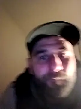 Snapshot of Dokonaly chatting on 10.29.25 Dokonaly online show from 10.29.25