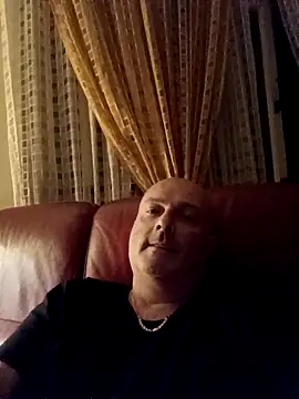 Alexis Bull online show from 09.23.25