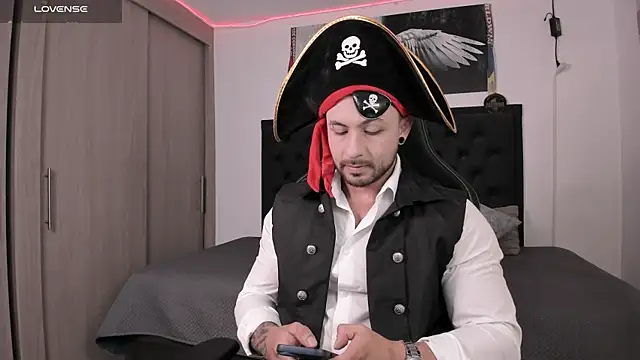 santi aesthetic online show from 11.01.25