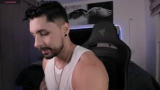 Snapshot of santi_aesthetic chatting on 03.26.26 santi aesthetic online show from 03.26.26