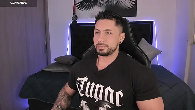 Snapshot of santi_aesthetic chatting on 04.23.26 santi aesthetic online show from 04.23.26