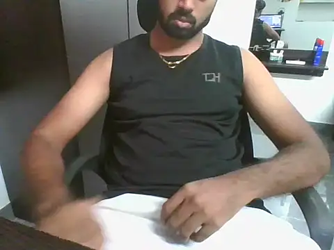 Snapshot of lovelyakash69 chatting on 03.11.26 lovelyakash69 online show from 03.11.26
