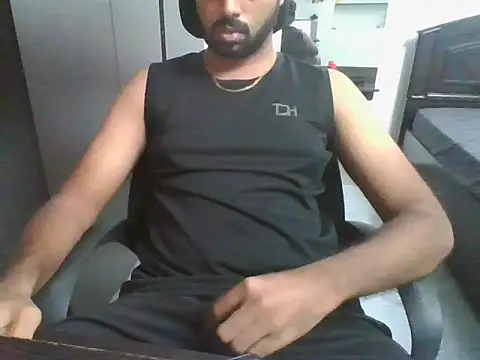 Snapshot of lovelyakash69 chatting on 03.14.26 lovelyakash69 online show from 03.14.26