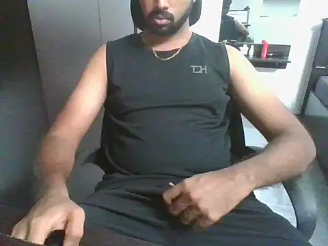 Snapshot of lovelyakash69 chatting on 03.17.26 lovelyakash69 online show from 03.17.26