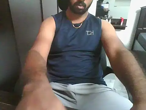 Snapshot of lovelyakash69 chatting on 03.23.26 lovelyakash69 online show from 03.23.26