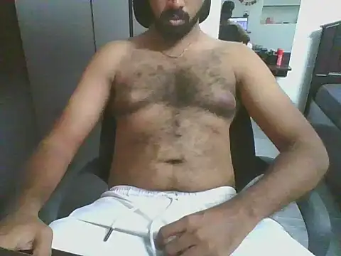 Snapshot of lovelyakash69 chatting on 04.13.26 lovelyakash69 online show from 04.13.26