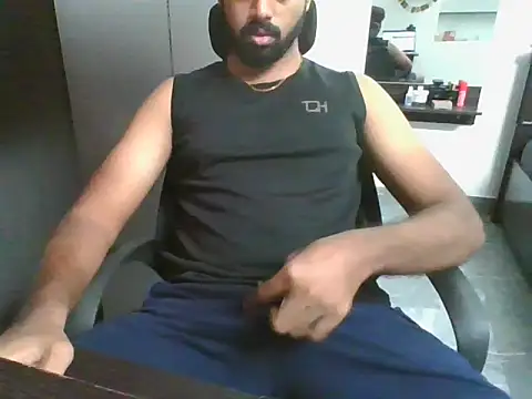 Snapshot of lovelyakash69 chatting on 04.21.26 lovelyakash69 online show from 04.21.26