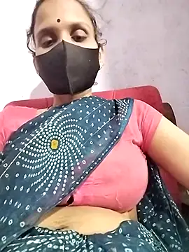 Snapshot of Soniy-Maax chatting on 09.26.25 Soniy-Maax online show from 09.26.25