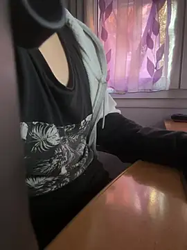 tipetto06 online show from 03.19.25