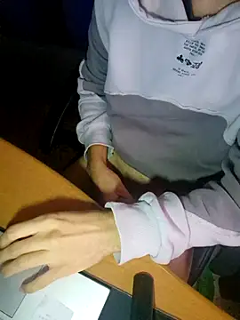 tipetto06 online show from 10.21.25