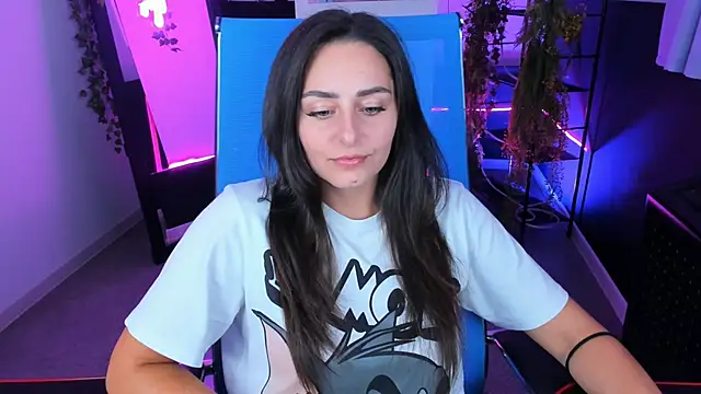 Snapshot of ValeriiMills chatting on 09.08.25 ValeriiMills online show from 09.08.25