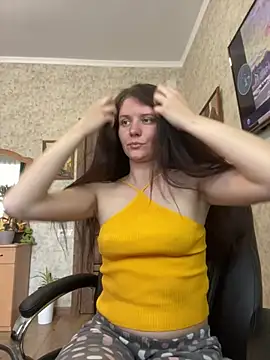 Snapshot of MariannaSida chatting on 05.13.26 MariannaSida online show from 05.13.26