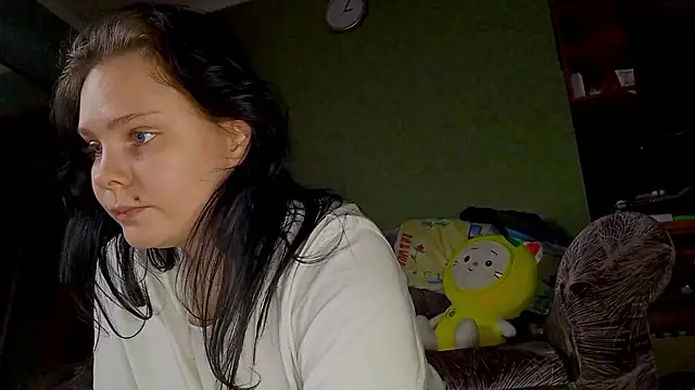 Snapshot of SweetPiggyx chatting on 04.18.26 SweetPiggyx online show from 04.18.26