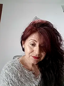 Snapshot of lunadicty chatting on 09.18.25 lunadicty online show from 09.18.25