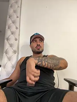 PapiStan online show from 12.05.25