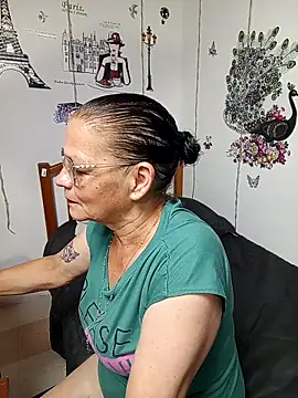 Snapshot of katrina_perez chatting on 02.08.26 katrina perez online show from 02.08.26