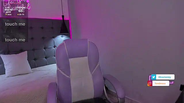 Snapshot of OliverTwinky chatting on 11.11.25 OliverTwinky online show from 11.11.25