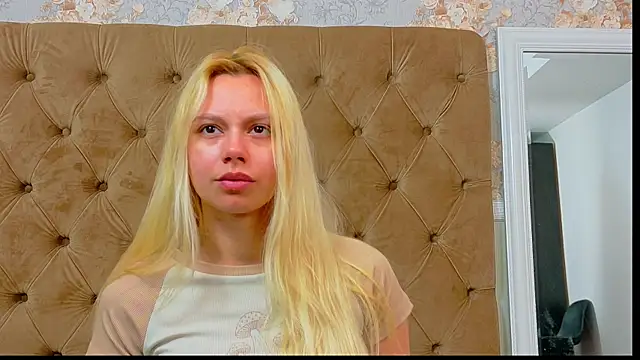 AlessiaCroft online show from 05.17.26