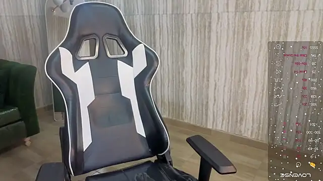 Snapshot of clementine_t chatting on 09.14.25 clementine t online show from 09.14.25