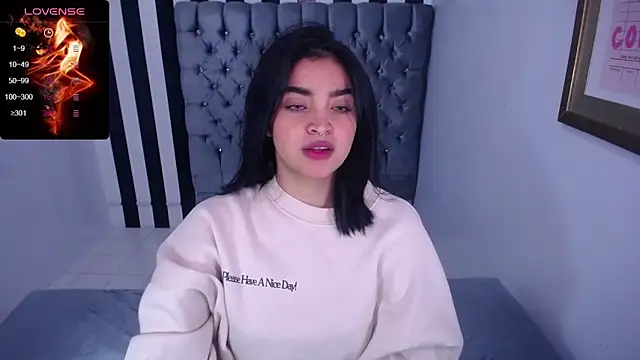 Snapshot of clementine_t chatting on 10.11.25 clementine t online show from 10.11.25