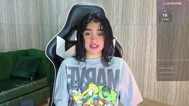 Snapshot of clementine_t chatting on 10.25.25 clementine t online show from 10.25.25