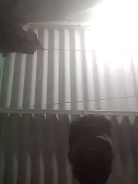 Snapshot of HannanKhan25 chatting on 12.17.25 HannanKhan25 online show from 12.17.25