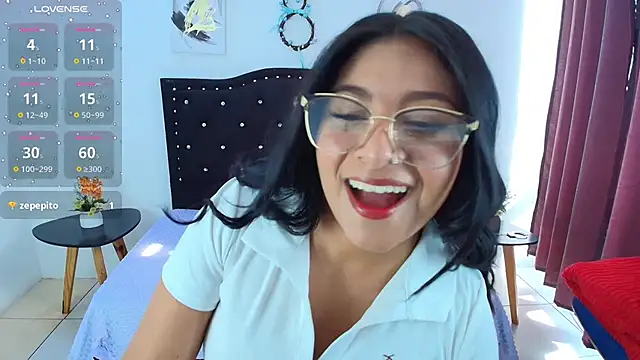 Snapshot of Ariana_F_W chatting on 09.17.25 Ariana F W online show from 09.17.25