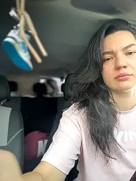 Snapshot of MeekyRich chatting on 06.26.26 MeekyRich online show from 06.26.26