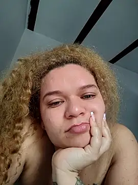 Snapshot of Monserratalexa chatting on 02.25.26 Monserratalexa online show from 02.25.26