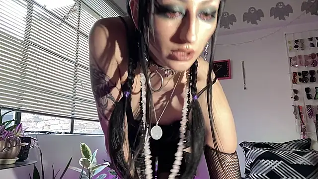 Snapshot of ELENA_UMBRA chatting on 05.29.26 ELENA UMBRA online show from 05.29.26