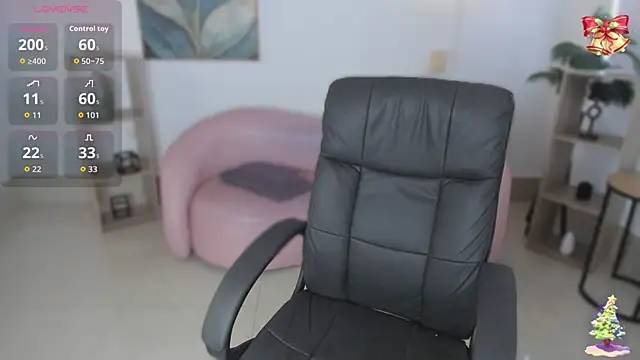 kylie soraya online show from 12.04.25