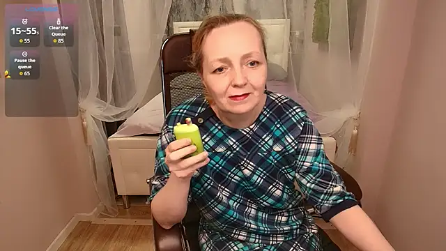 Karen Villis online show from 04.09.26