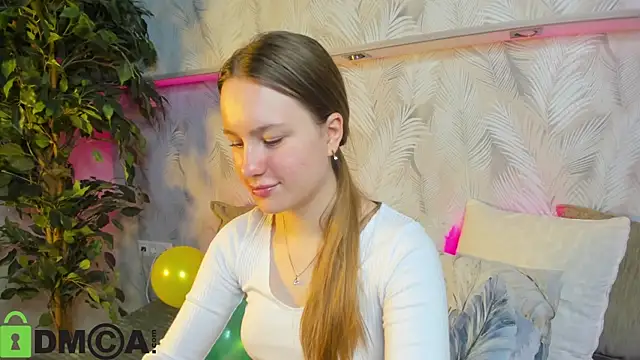 Candy Cansew online show from 10.03.25